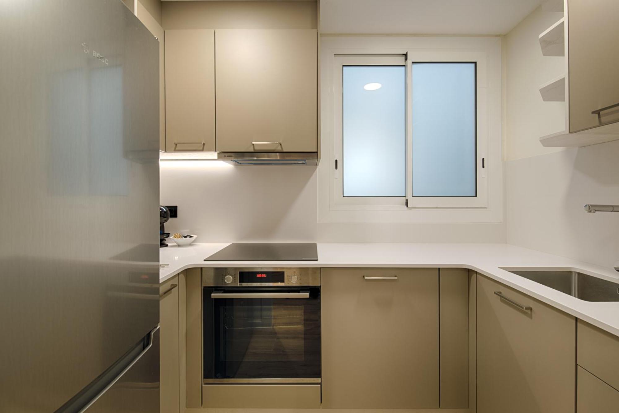 Eixample Building Apartments By Mercedes Heritage, Barcelona